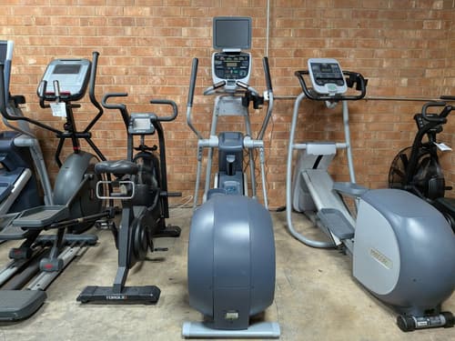 Precor EFX885 Elliptical – very good ellipticals for sale