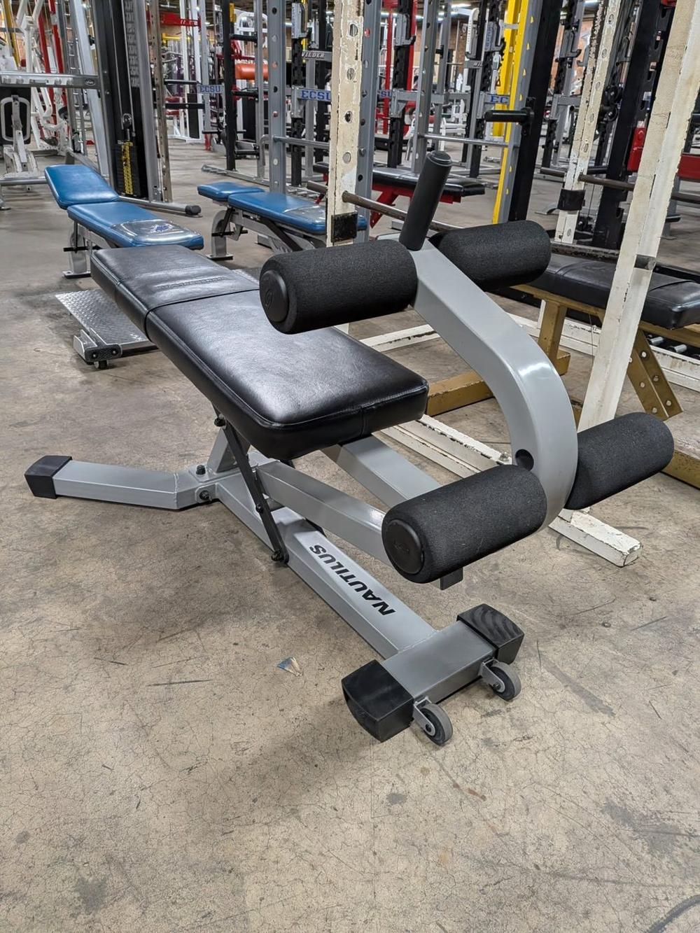 Used Nautilus Adjustable Bench – very good benches for sale in Brooklyn, New York