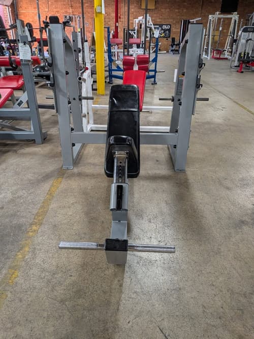 Precor Olympic Incline Bench – very good benches for sale