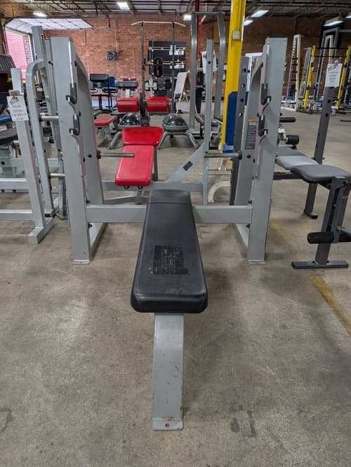 Precor Olympic Flat Bench – very good benches for sale