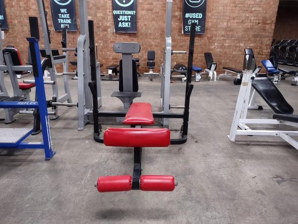 Used Black Olympic Decline Bench – very good benches for sale in Orlando, Florida