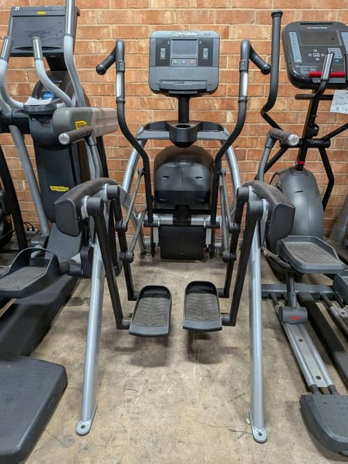 Life Fitness Arc Trainer – very good ellipticals for sale