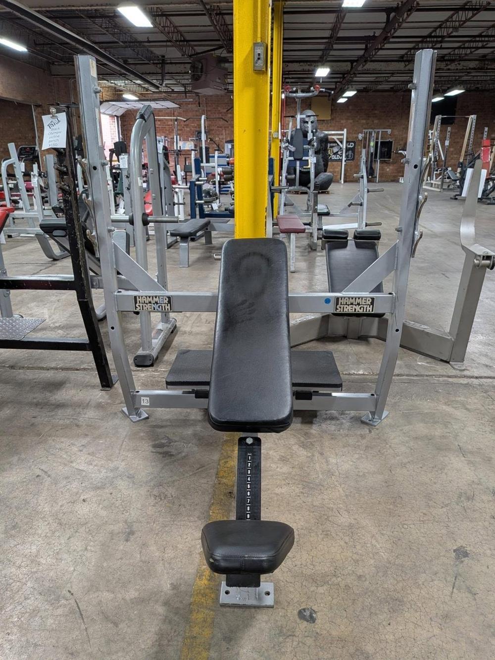 Used Hammer Strength Olympic Incline Bench – very good benches for sale in Orlando, Florida